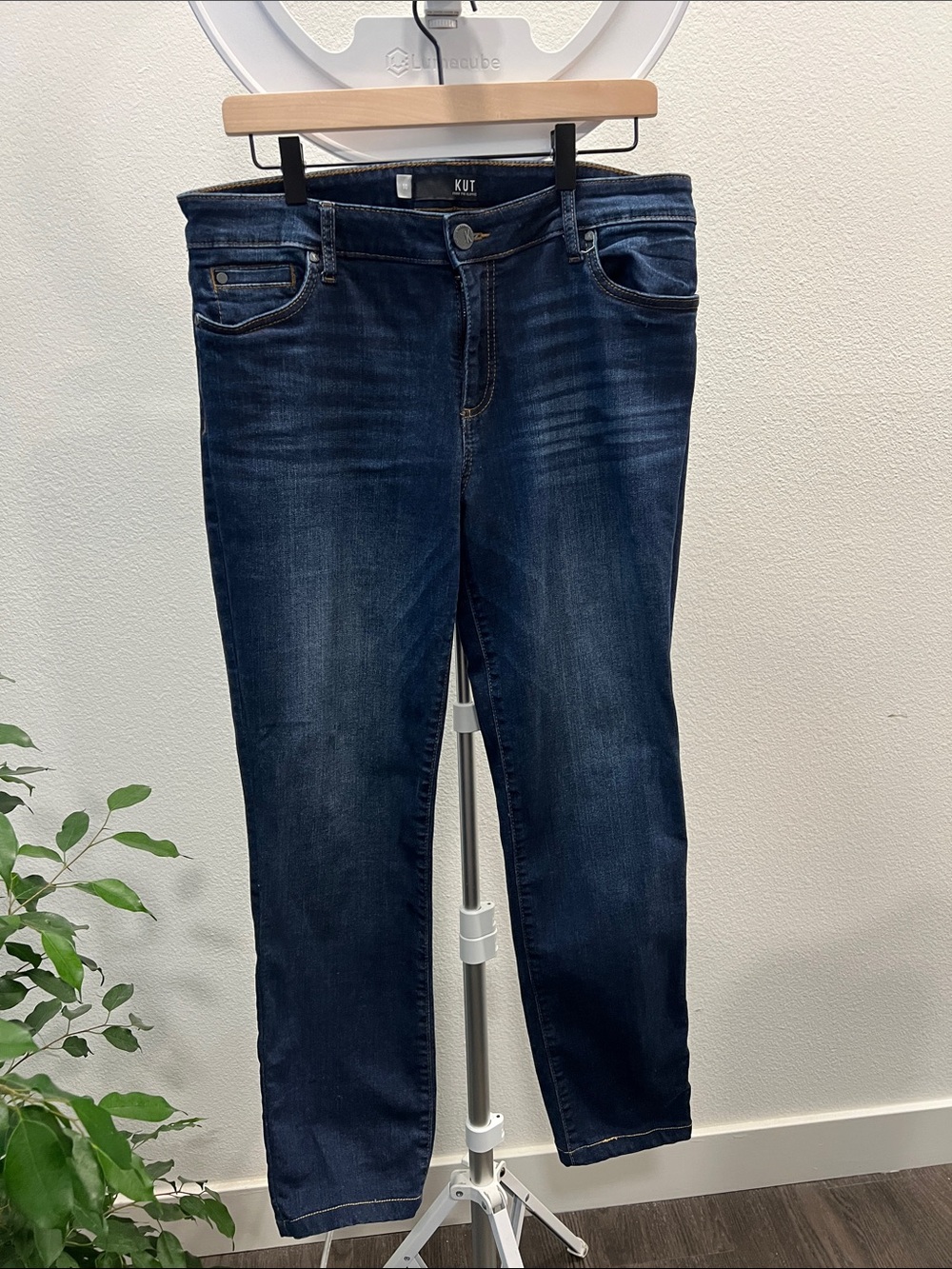 Kut from the Kloth Women's skinny jeans size 10